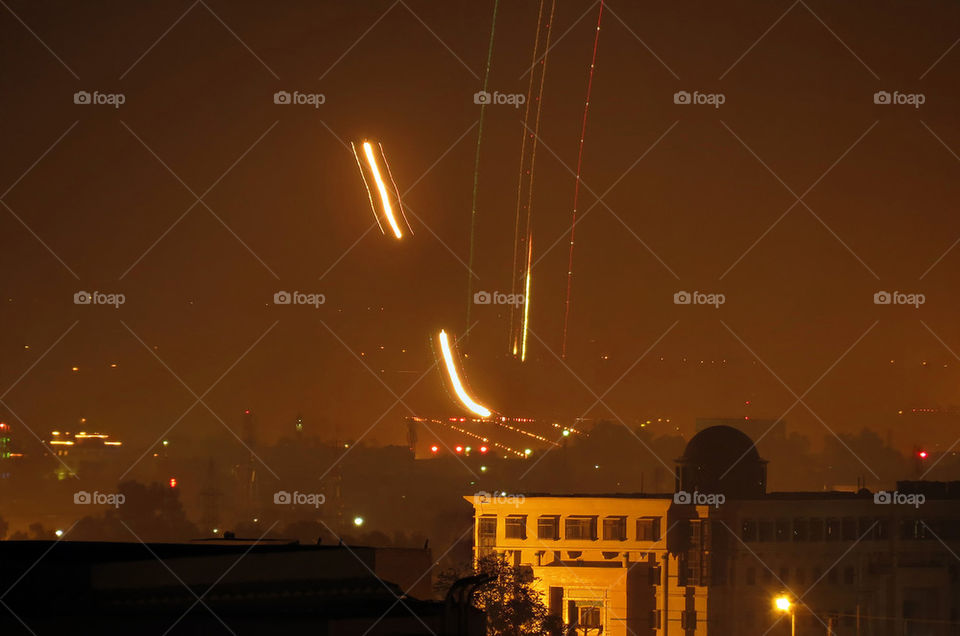 aircraft night light trails 