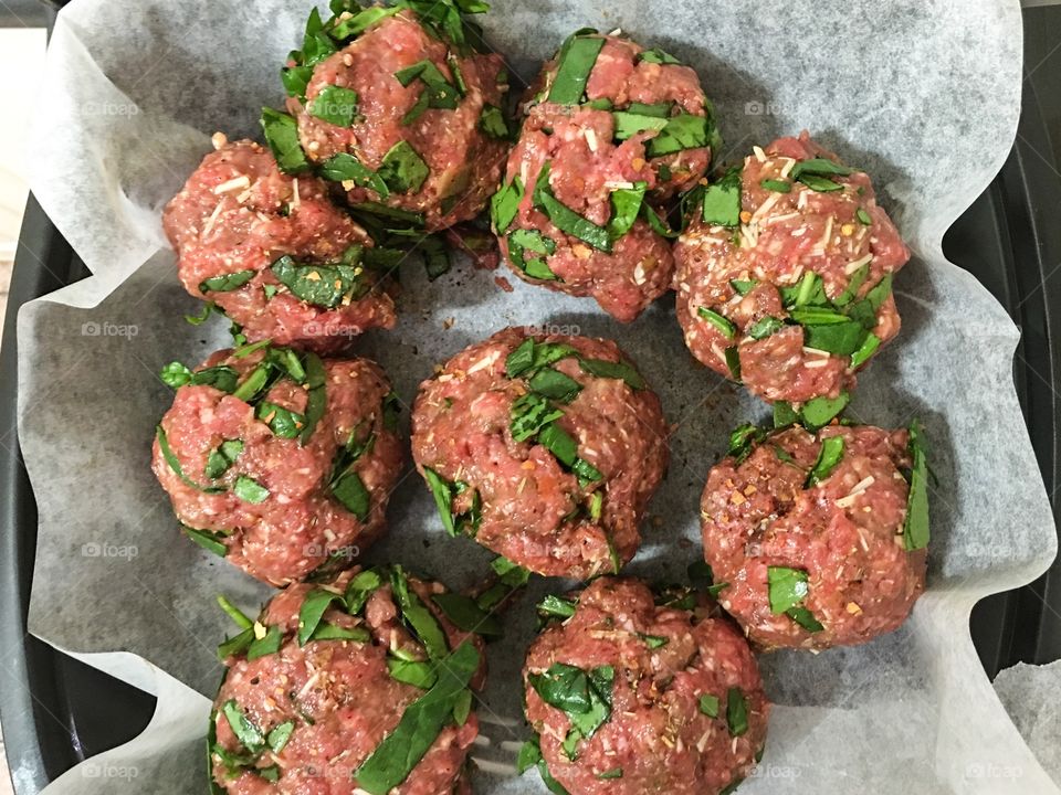Italian meatballs before cooking
