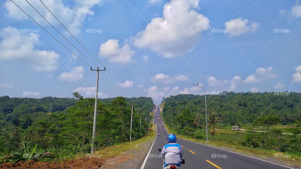 Travel through beautiful and natural nature without multiple drivers