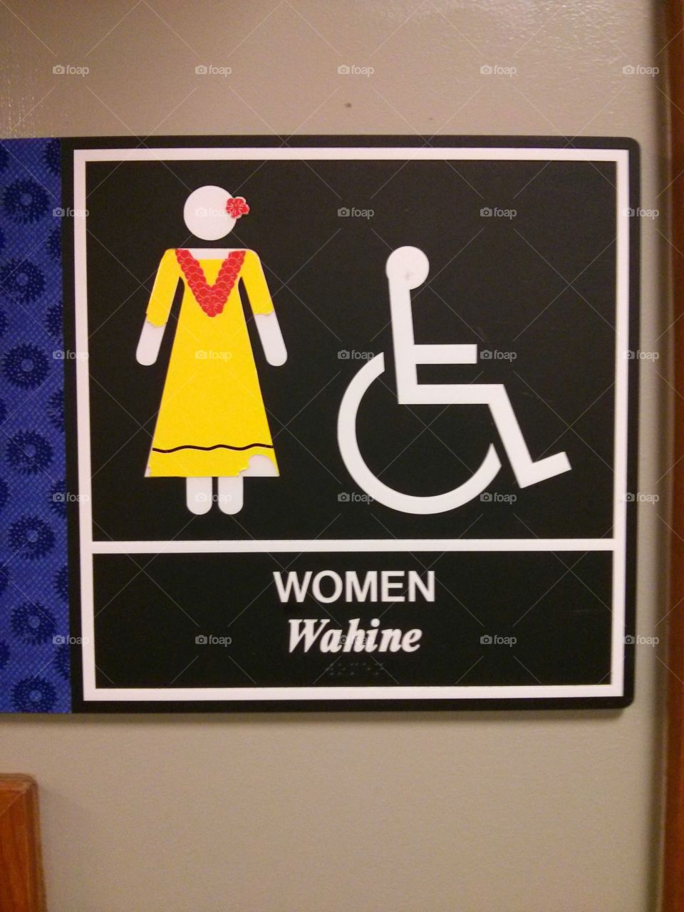 Hawaiian women plaque