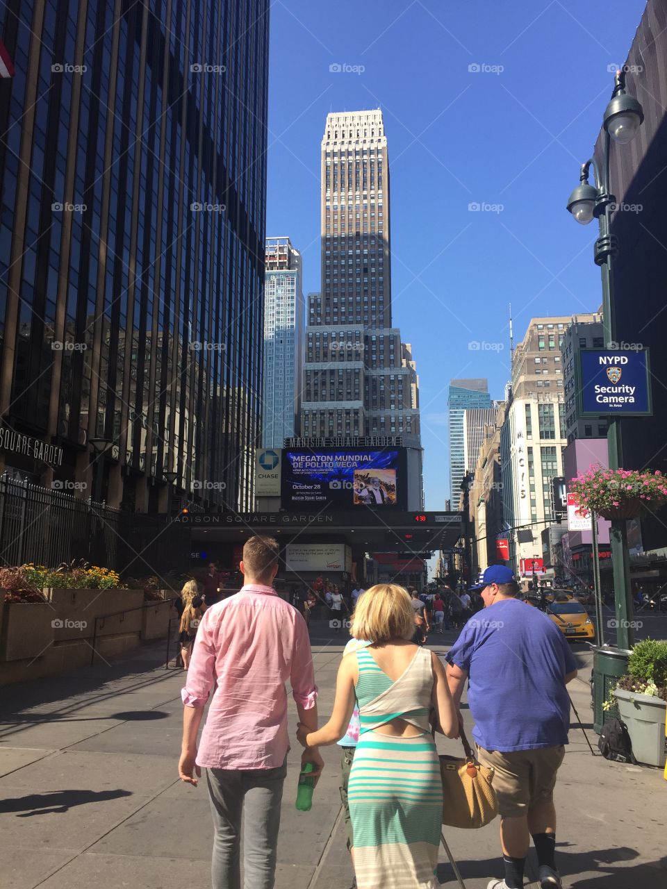 Walking in the city. People waking in New York
