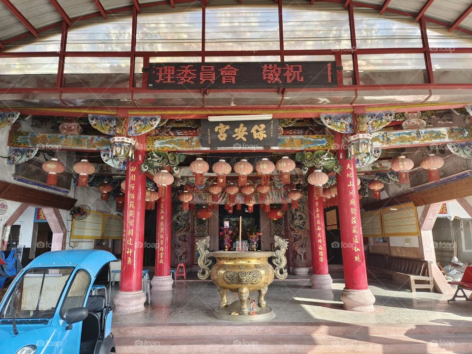chinese temple in taitung, taiwan