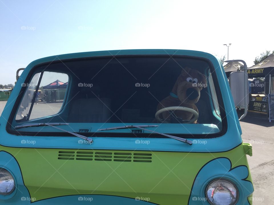 Wait there's Scoobydoo. I did not know that he could drive?