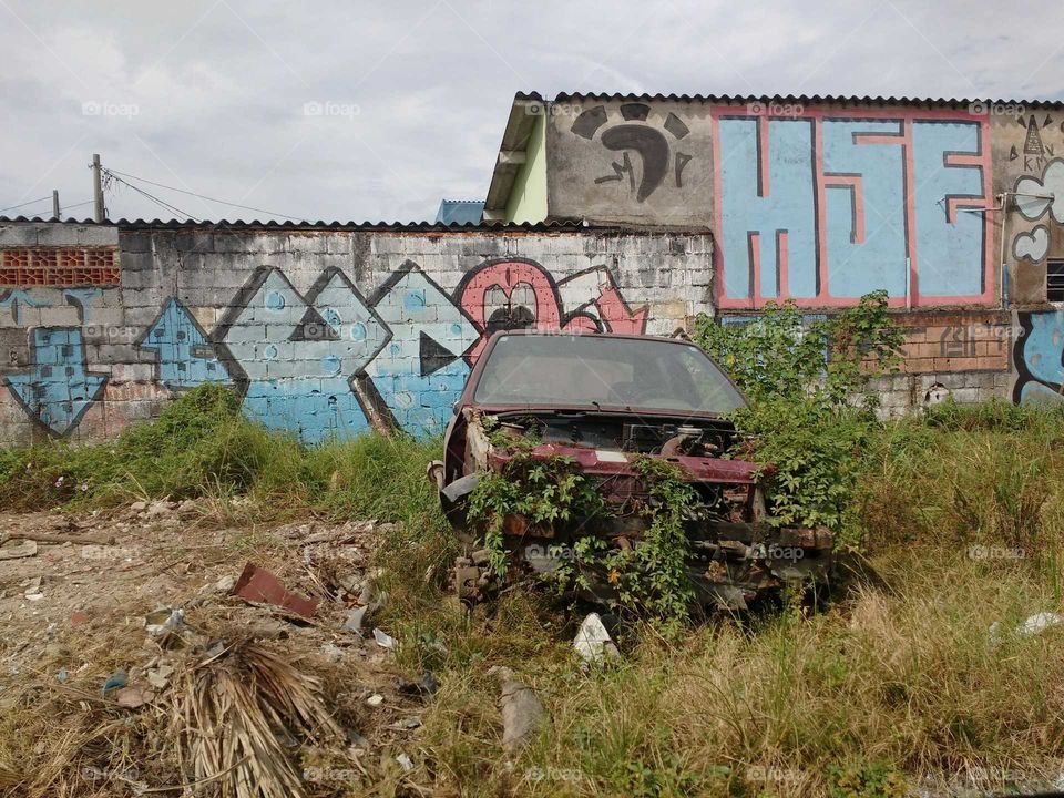 abandoned car