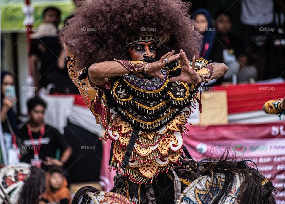 traditional dance perform