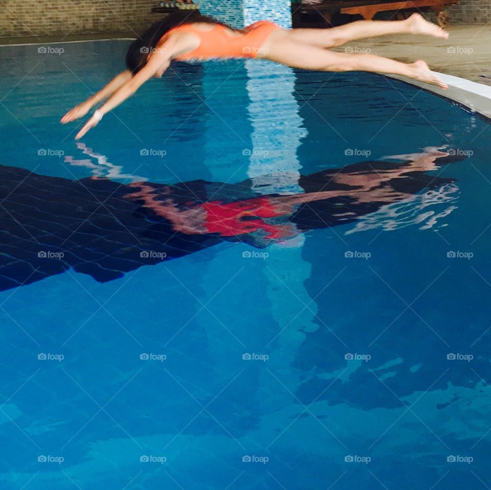 Jumping in the swimming pool!🏊‍♀️