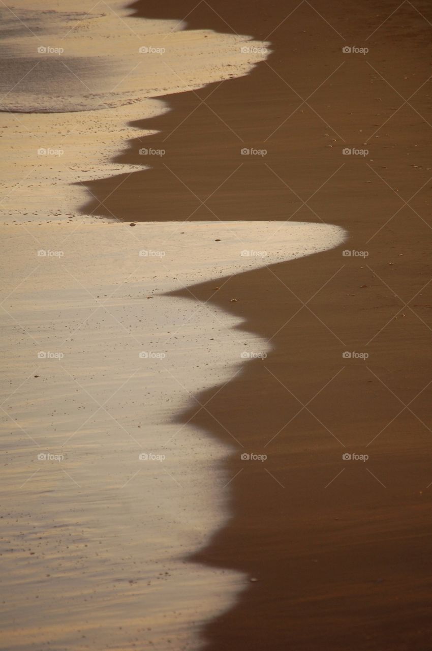 Sea shore during day 