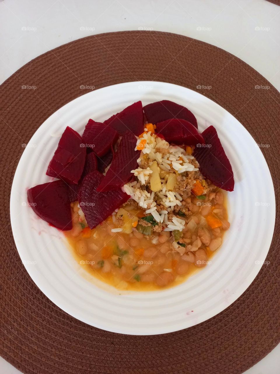 Prato colorido é sinônimo  de comida saudável e nutritiva