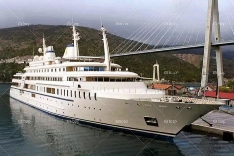 A beautiful and attractive boat standing in the middle of the river.