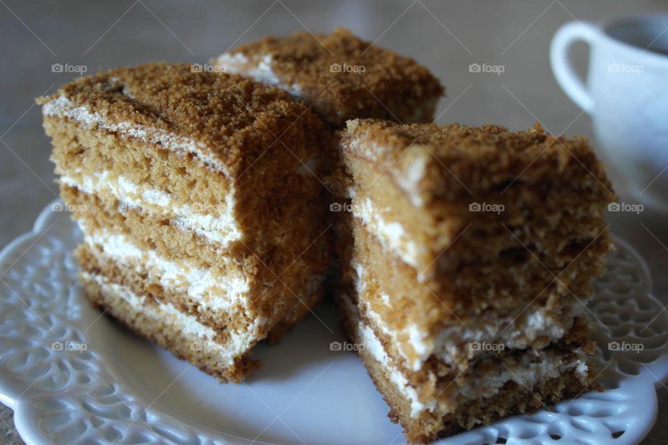 Honey cake 