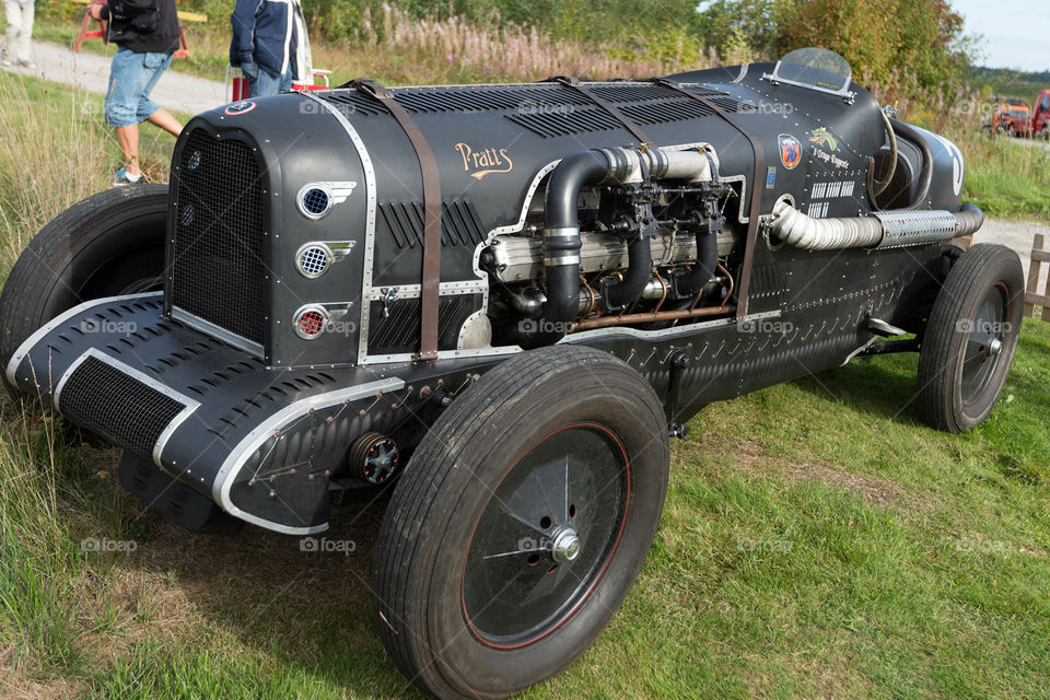 Il Dragon Ruggente. The Roaring Dragon is a 1924 Delage DI with a WW2 Caproni Bomber Engine, 12 cylinders, 27L and 750hp.  Name: Il Drago Ruggente Roaring Dragon Rytande Drake
