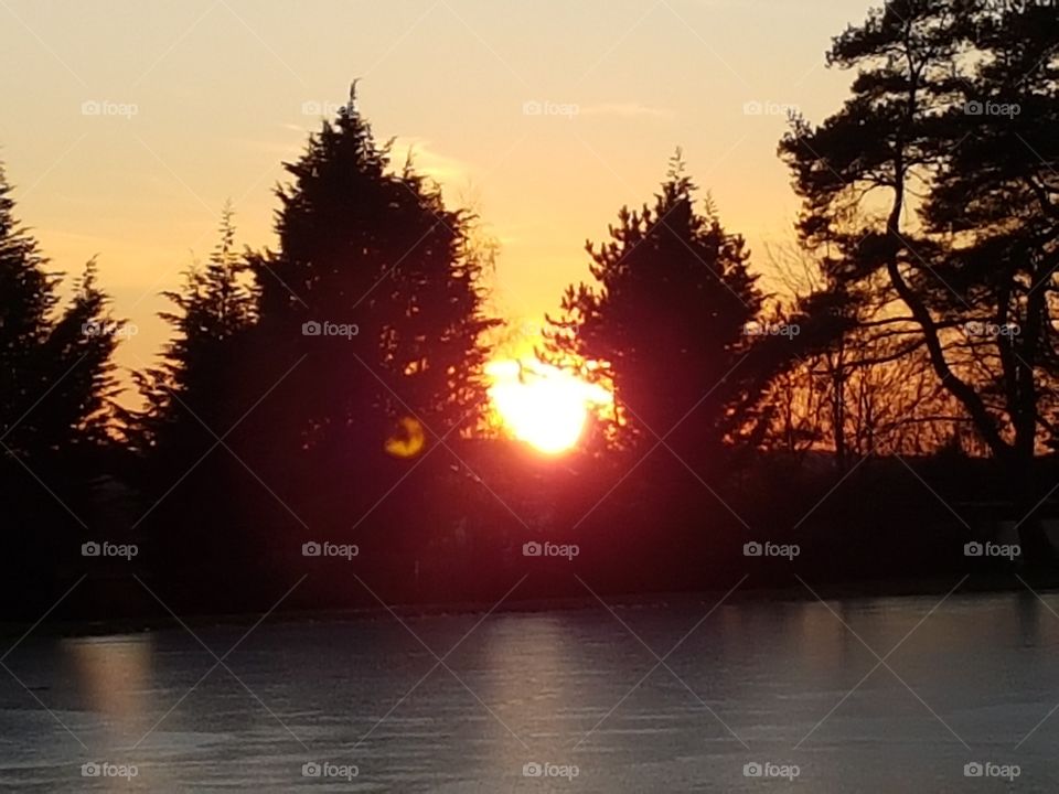 Sonnenuntergang  mit Weiher