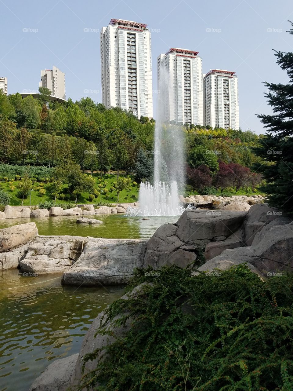 a water fountain in the dikman vadesi park in Ankara