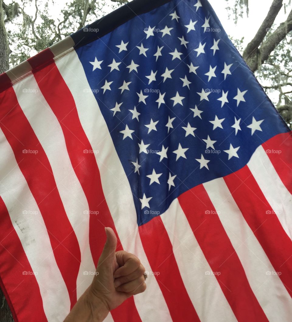 Thumbs up American Flag
