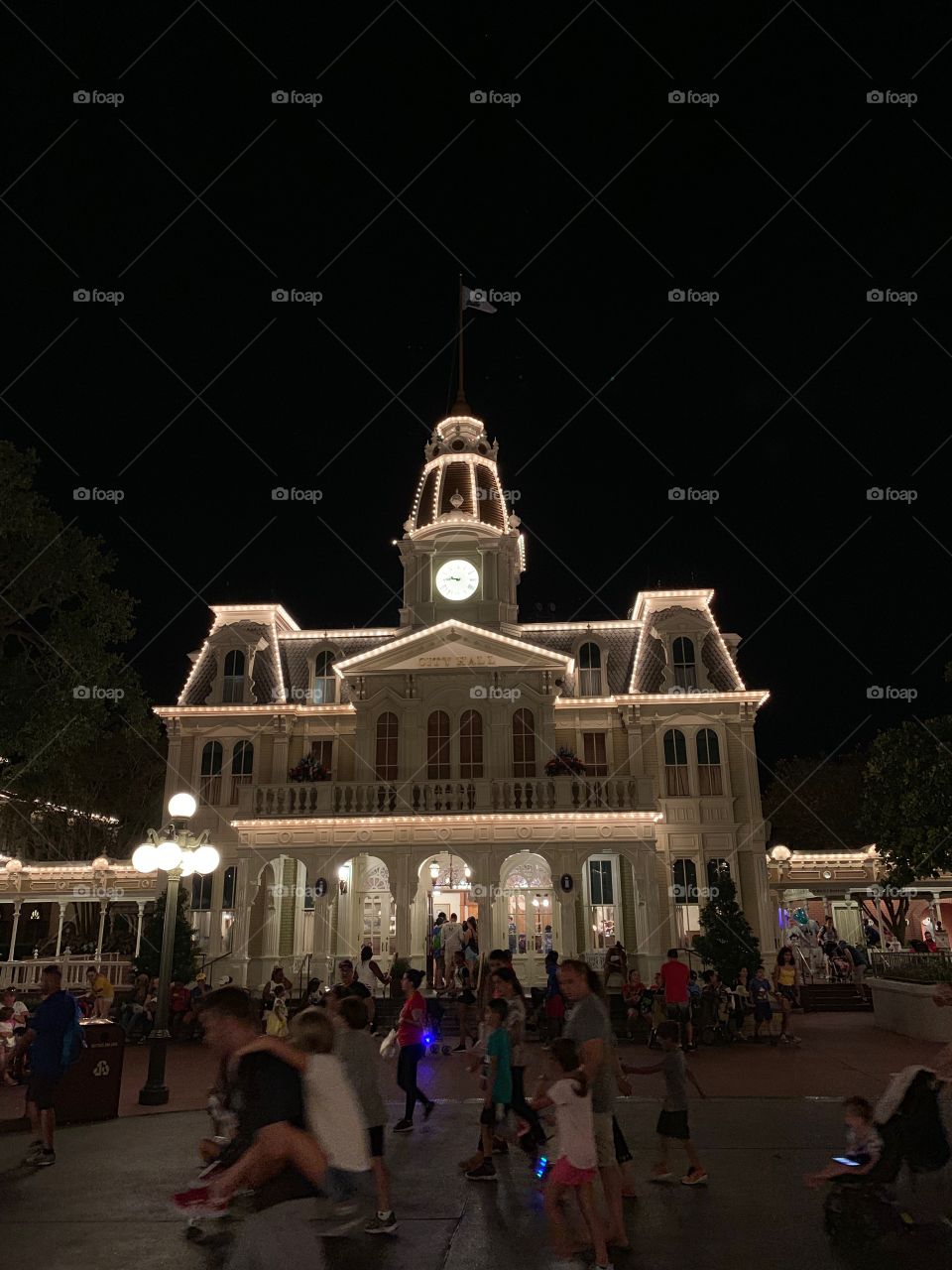 #day124 Everyday WDW Orlando Florida.  I have been lost on Disney Properties consecutively since 4/3/19 You can find my encounter https://www.facebook.com/selsa.susanna or on IG selsa_susanna Disney’s Magic Kingdom 8-4-19 Sunday 
