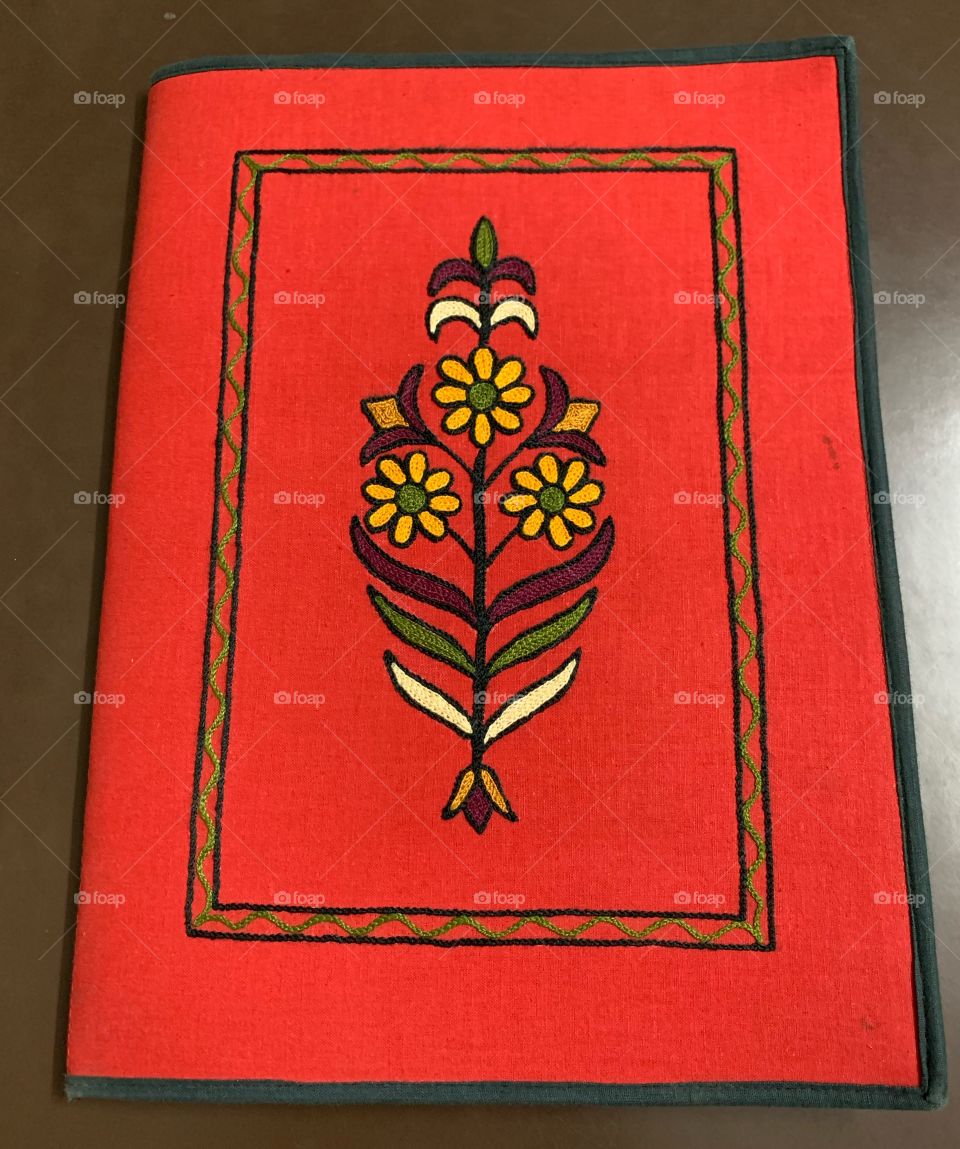 Hand made embroidered file  #chainstitch #pattern #Design #handmadewithlove #dıy #multicolored #colorful 