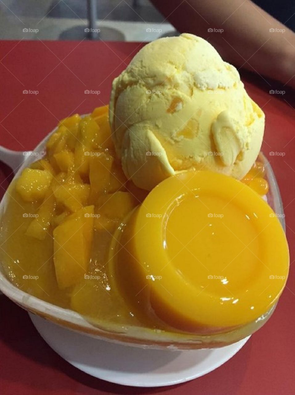 Mango and ice cream dessert