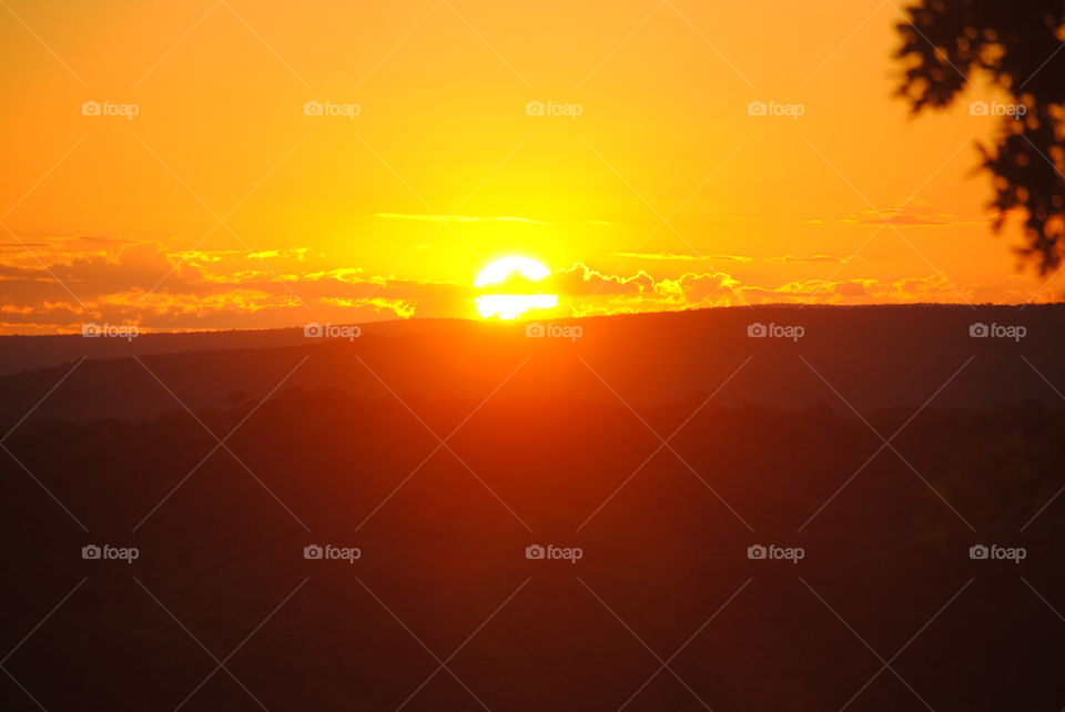 belíssimo nascer do sol em cima da Serra