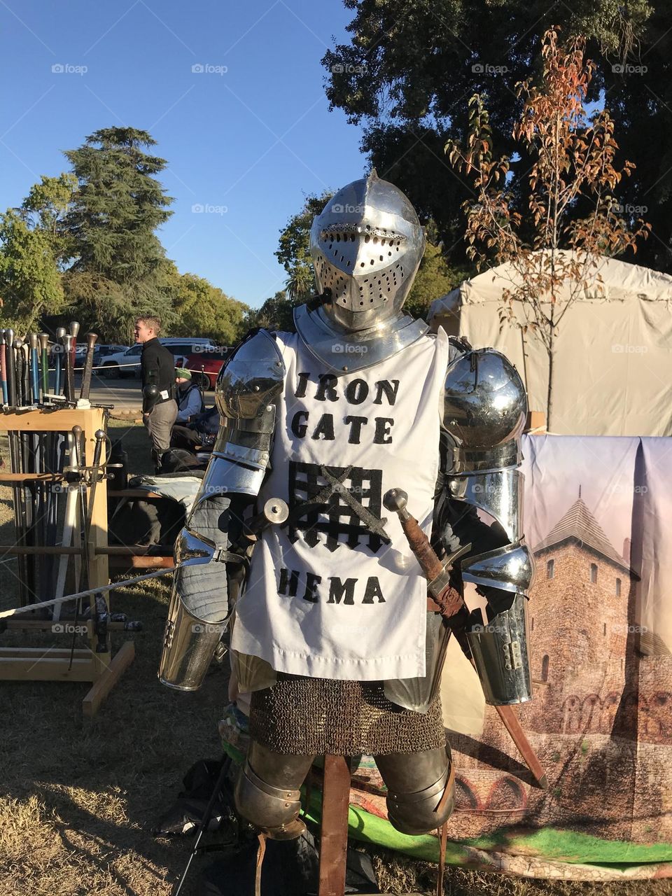 A knightly armor on display symbolizing Iron Gate Martial Arts at Kearney Park during the Renaissance Faire.