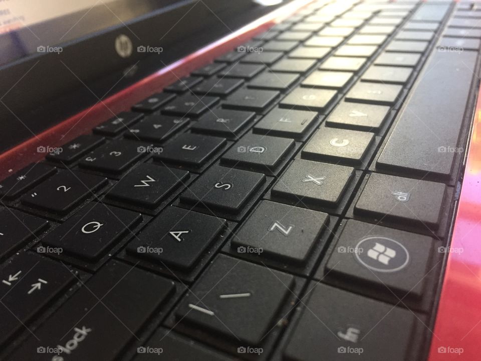 Light and dark keyboard
