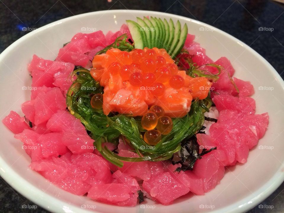Sashimi salmon and tuna rice