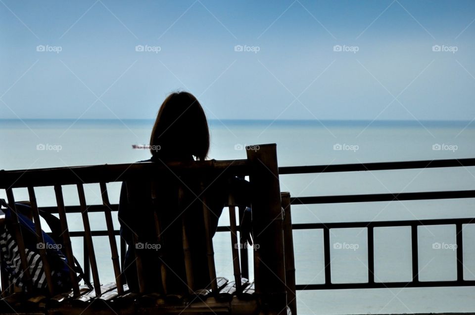 Girl enjoy the sea 