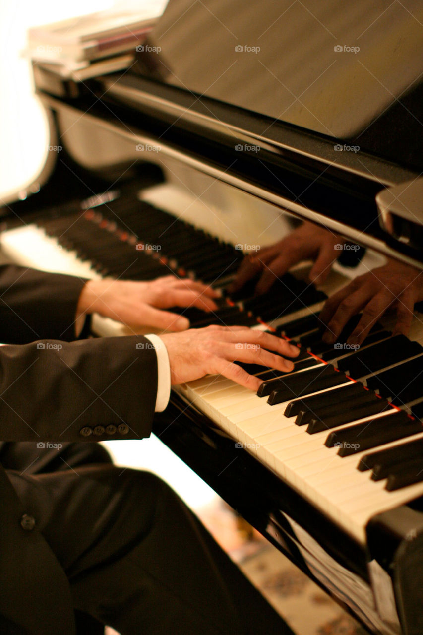 white black hands piano by jvukelja