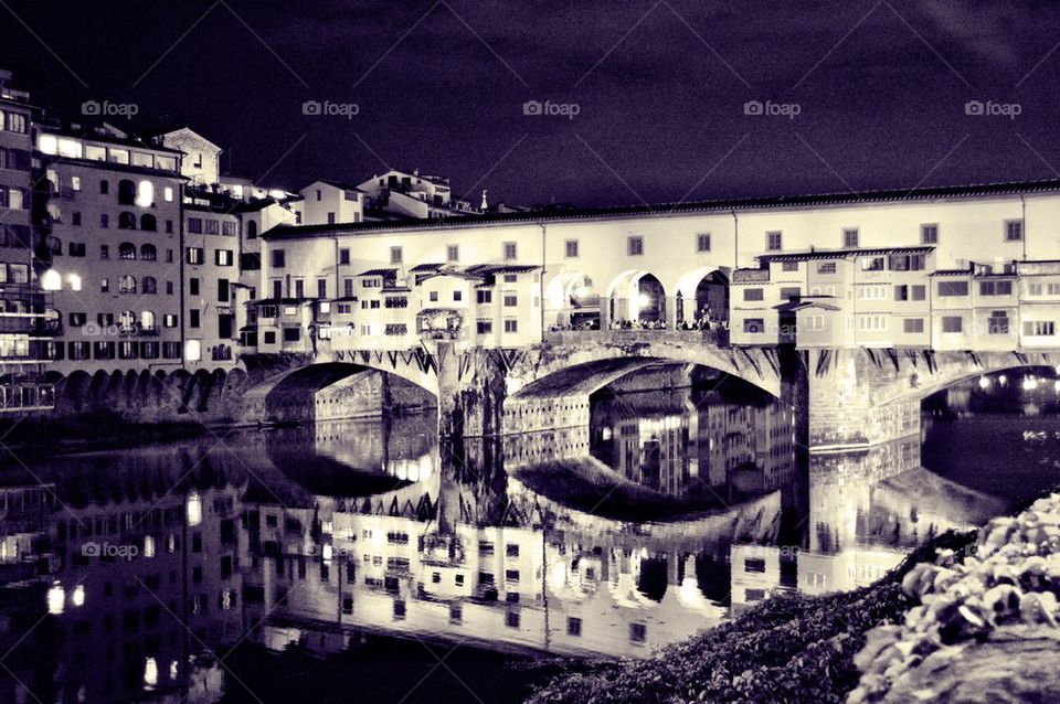 River Arno and ponte vecchio