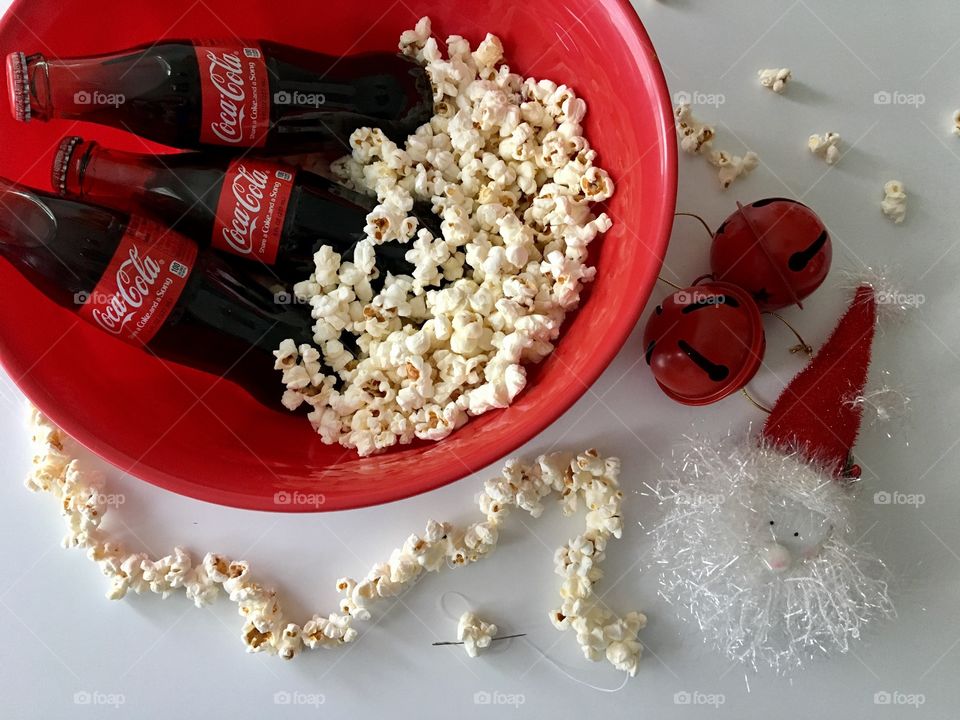 Coke and Making Christmas Popcorn Garland 