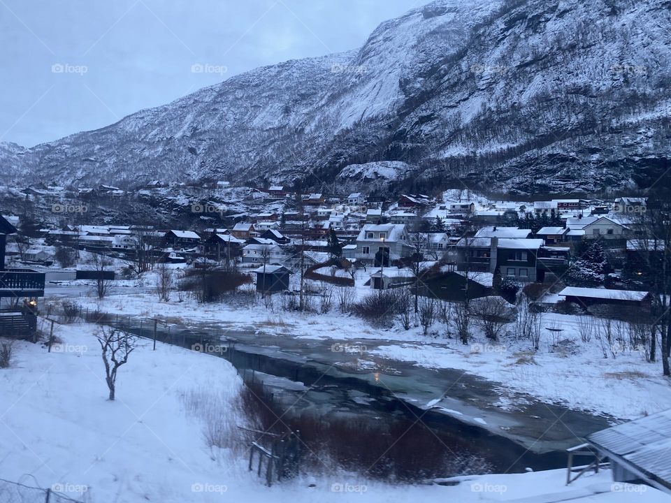 Squashed between rock and depths