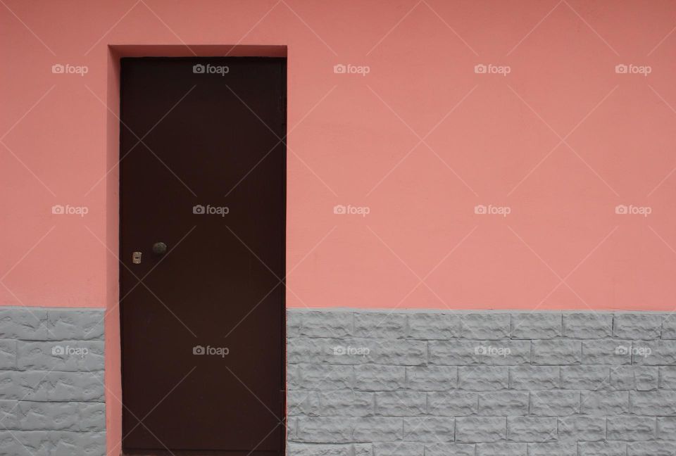 Secret door of the flower shop. What is it for? For secret meetings in a pale moonlight?