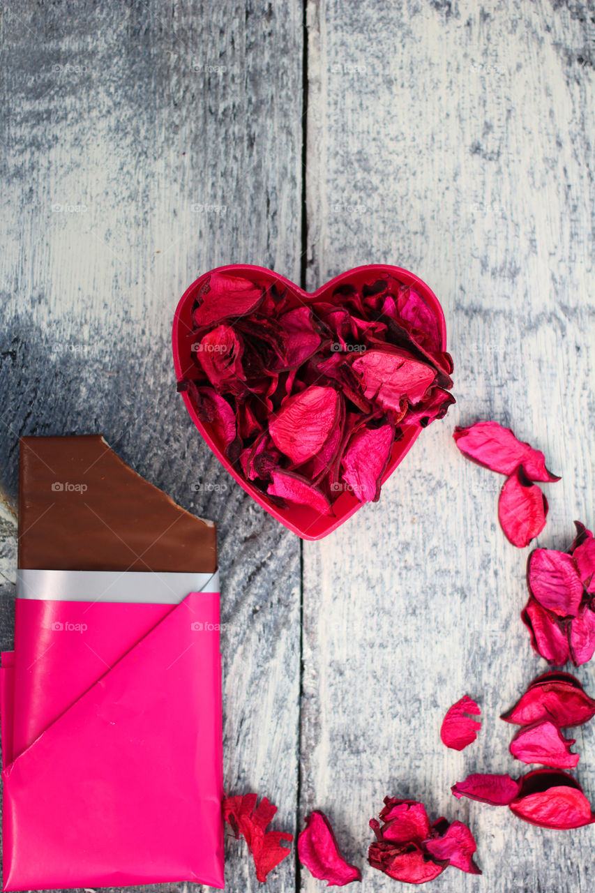 Chocolate, pink, history of pink, sweetness, Desert, food, heart, gift, holiday, Valentine's Day
