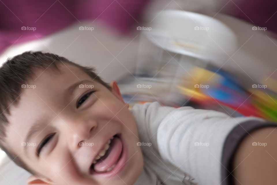 Boy Spinning and selfying