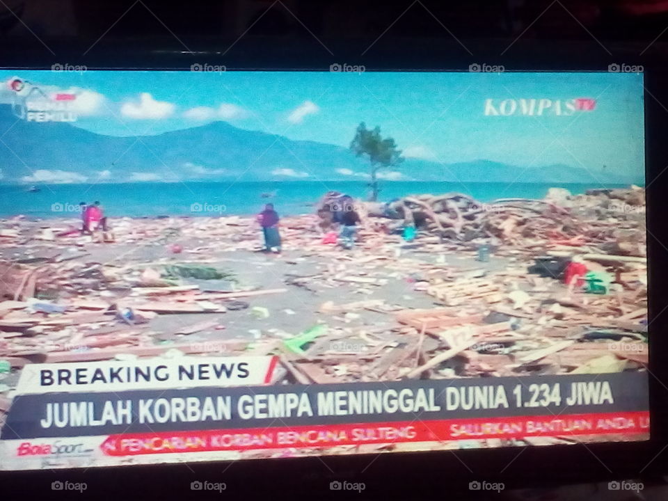 earthquake and tsunami Palu, Sigi and Donggala city Indonesia more than 1200 people died