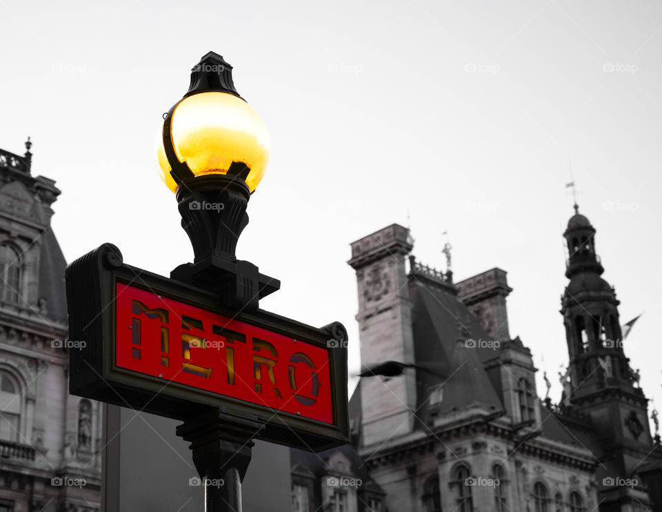 Parisian life. Metro sign