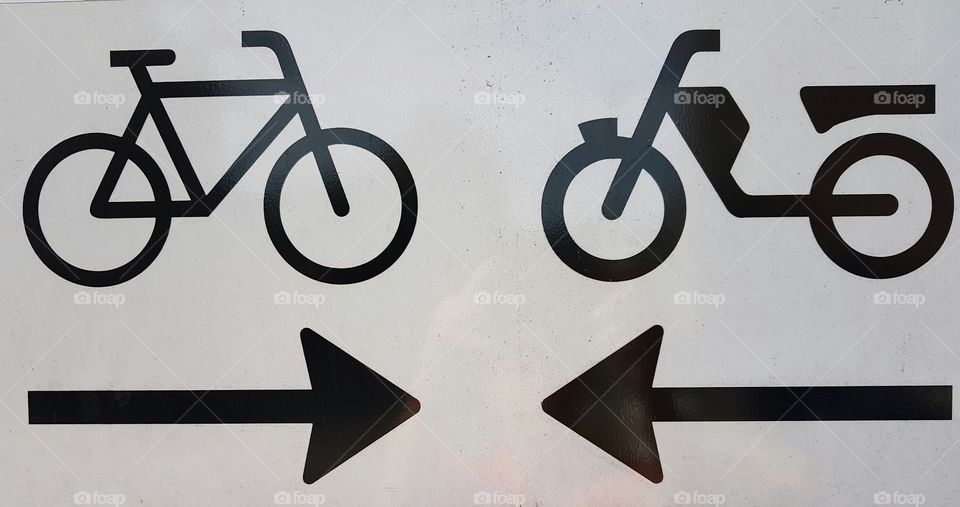 sign bicycle and motobike