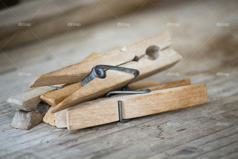 clothespins 