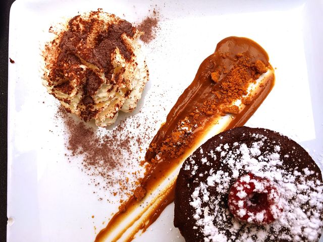Dessert Caramel Chocolate 