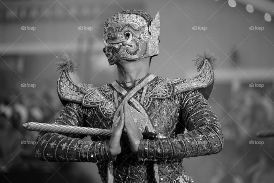 Under the mask (Thai know show)