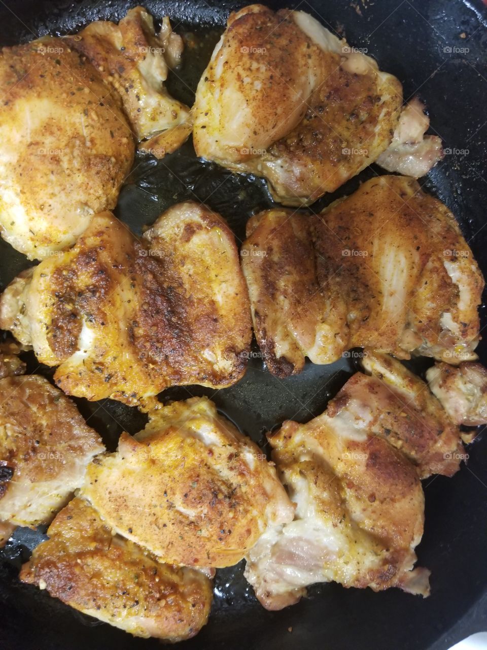 baked chicken thighs in cast iron skillet