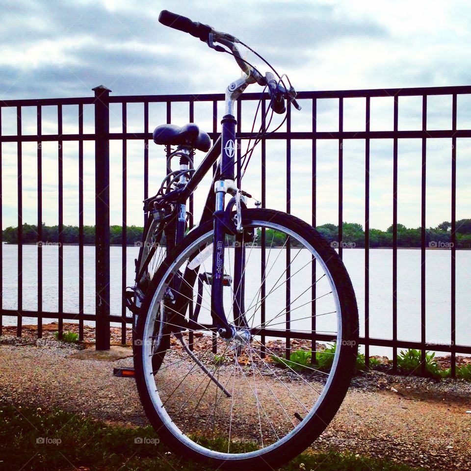 Bike and River. A hybrid bike posing by the Delaware River