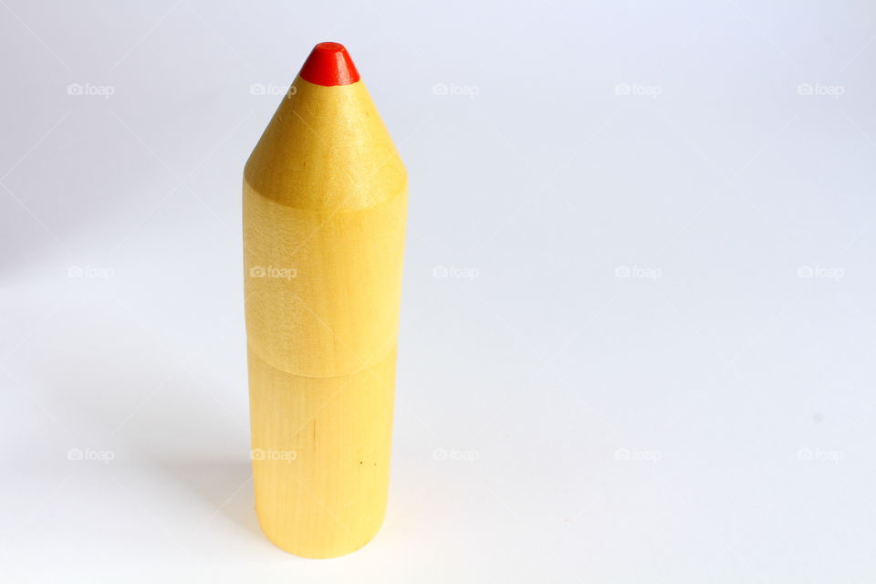 crayons container