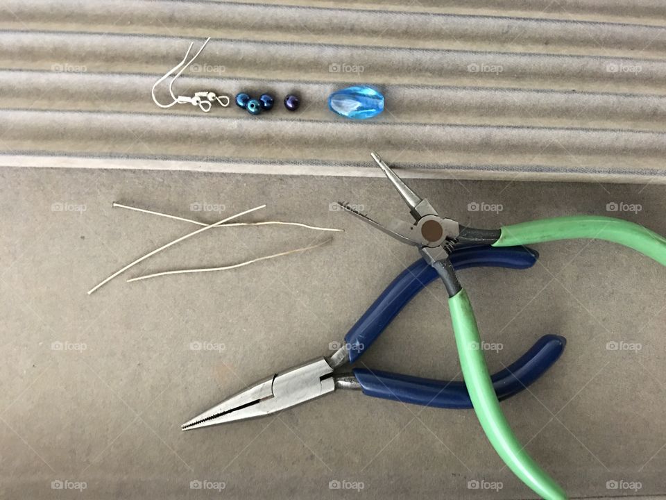 Pliers for jewelry crafting 