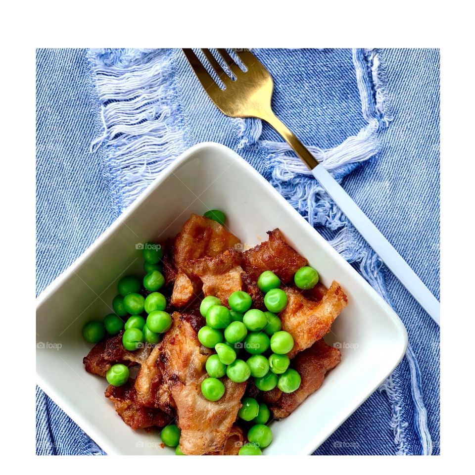 Sambal belachan air fried pork belly with green peas 
