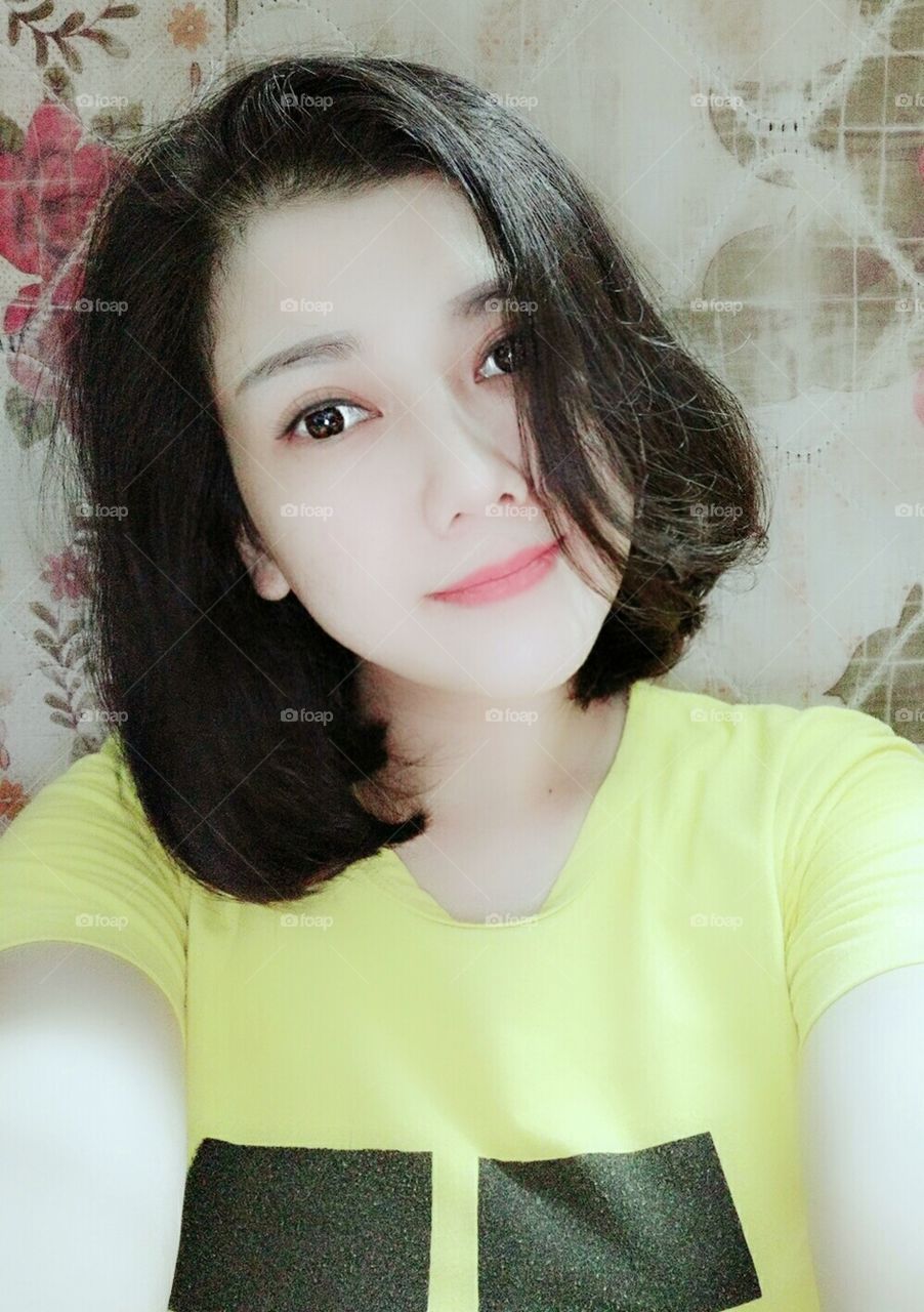 please look at my eyes, what do you read?