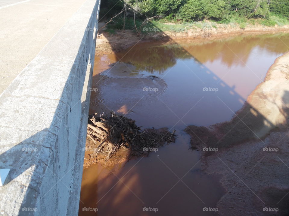 Brazos river. This is a picture of the Brazos river, bridge side. 👣 🚶 🏃 🔥 💨