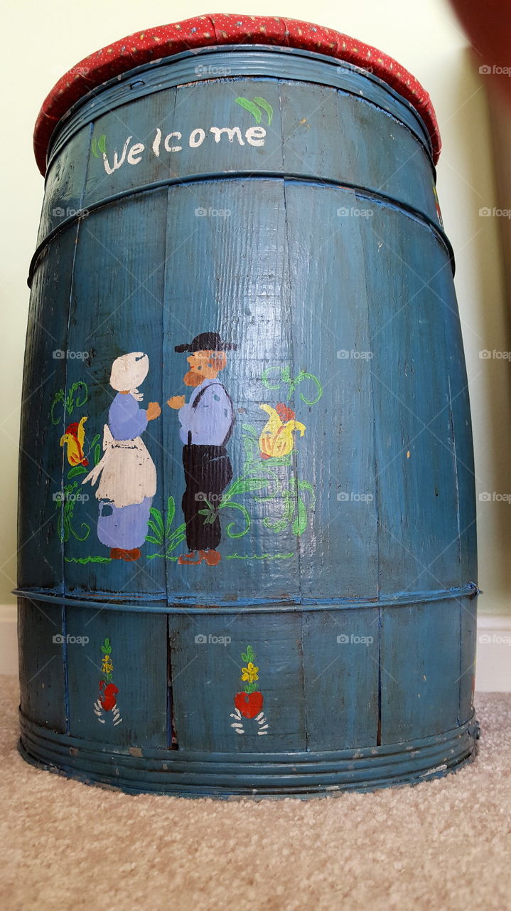 antique Amish barrel. Handpainted antique Amish barrel with padded top