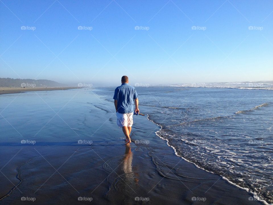 Beach Stroll . walking the Washington coast