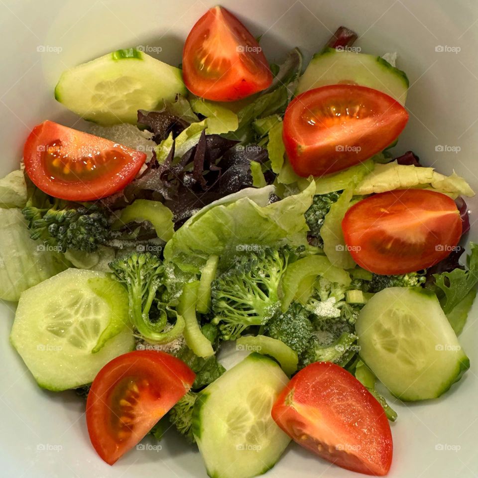 Red and green salad
