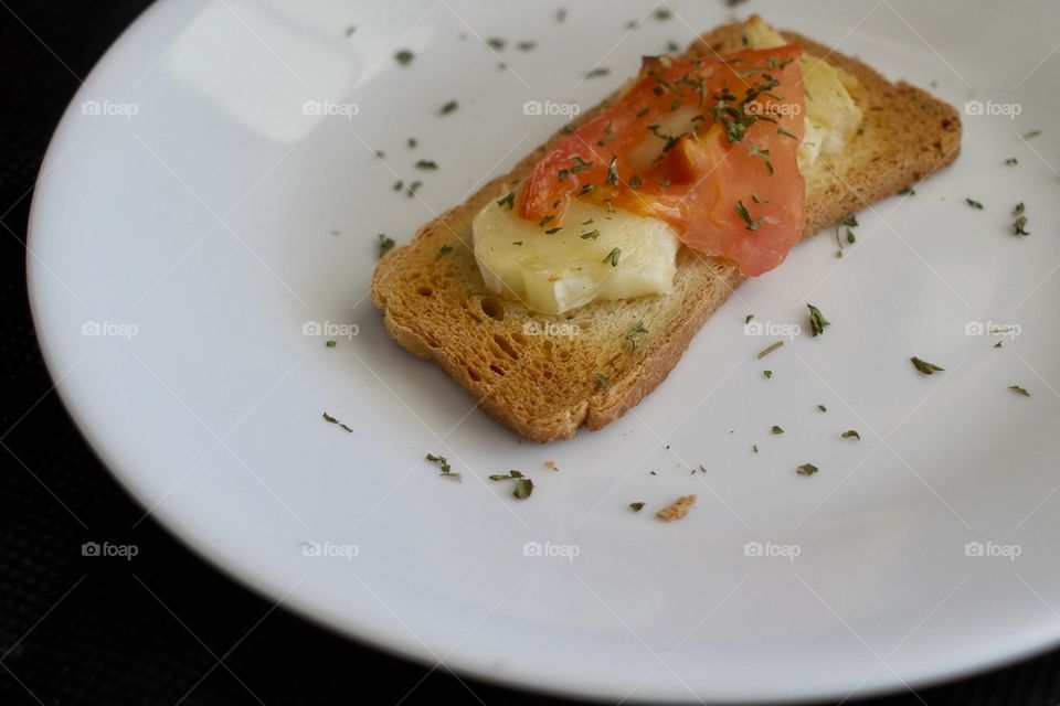 Tomato and brie on toast